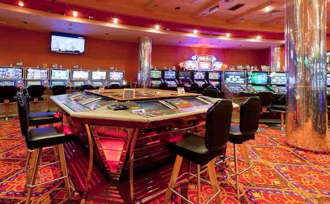 Diamond Crown Hotel & Casino sòng bạc khét tiếng tại xứ sở chùa Tháp